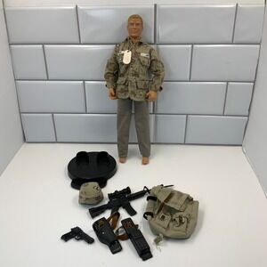 Vintage 1992 GI Joe Duke Action Figure 12" Hasbro Desert Camo with Accessories